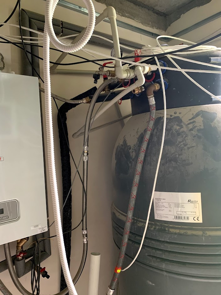 připojení akumulační nádrže