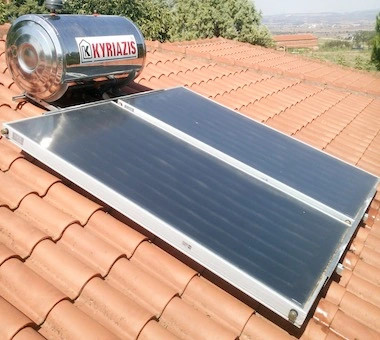 Samotížný solární systém