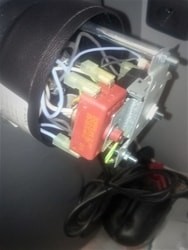 Vyskočená pojistka bezpečnostního termostatu