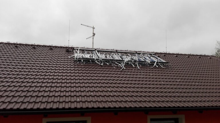 Čínské vakuové kolektory a české kroupy