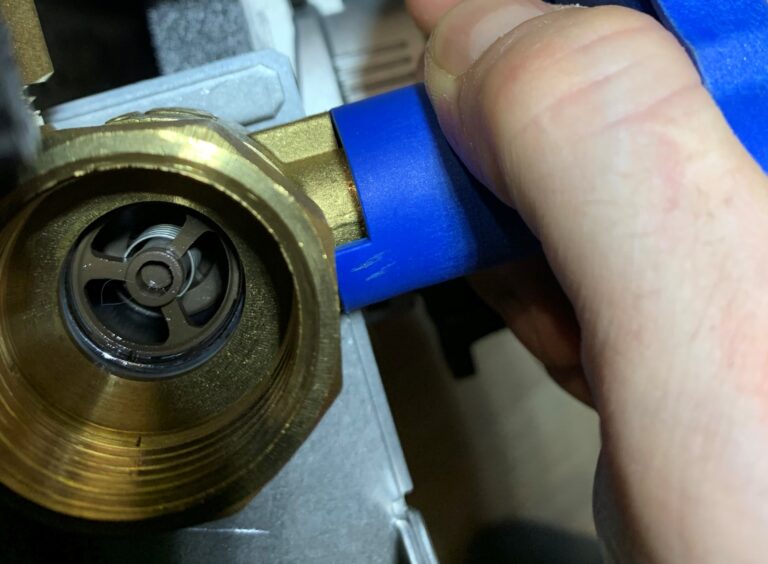 Zpětné klapky v solárních systémech